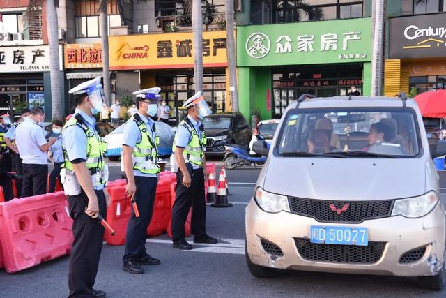 漳州疫情管控区和防范区，交警日夜排查不轻易放过一车一人！-23.jpg