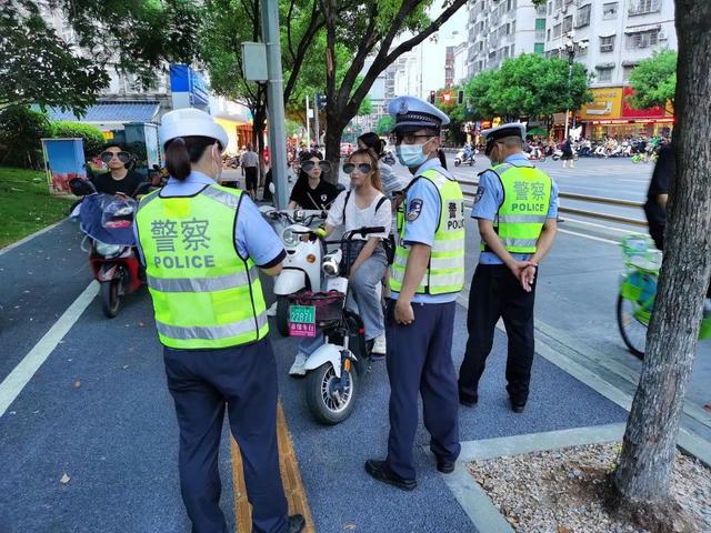 人脸识别｜市区骑电动自行车未戴头盔曝光！今天告诉你有什么后果！-6.jpg