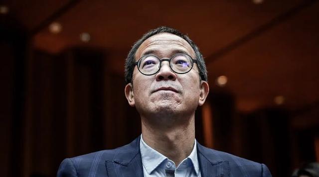初中毕业，在工厂挣下1800亿！富士康“厂妹”王来春，做对了啥？-6.jpg