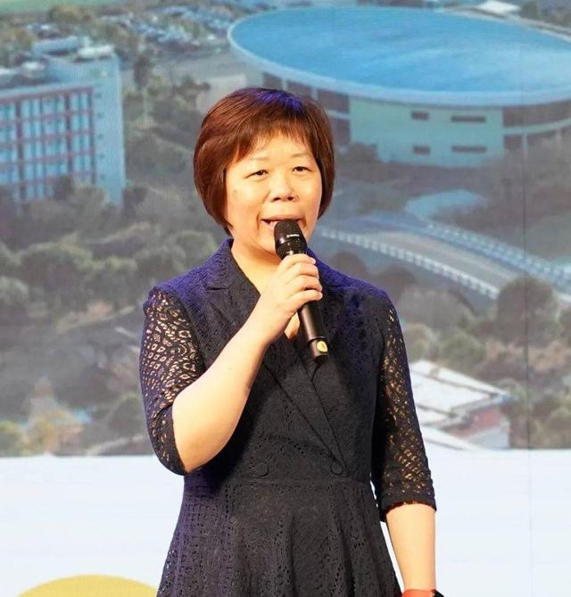 初中毕业，在工厂挣下1800亿！富士康“厂妹”王来春，做对了啥？-13.jpg