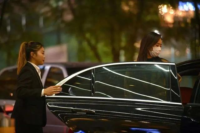 “00后”女大学生毕业做保镖，年入百万，不靠颜值靠拳头？-7.jpg