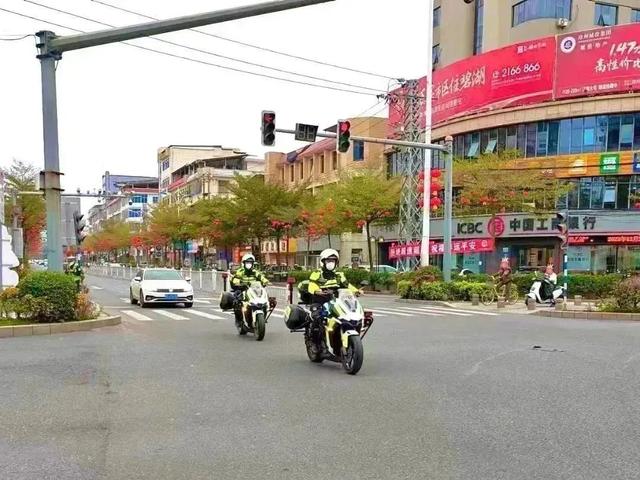 春节期间守规出行“兔”个平安，漳州交警不打烊！ | 春节坚守我在岗-19.jpg