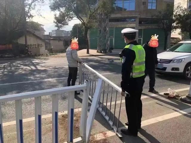 春节期间守规出行“兔”个平安，漳州交警不打烊！ | 春节坚守我在岗-24.jpg