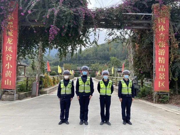 这个春节，漳州路面这些交警居然被拍得这么帅！-21.jpg