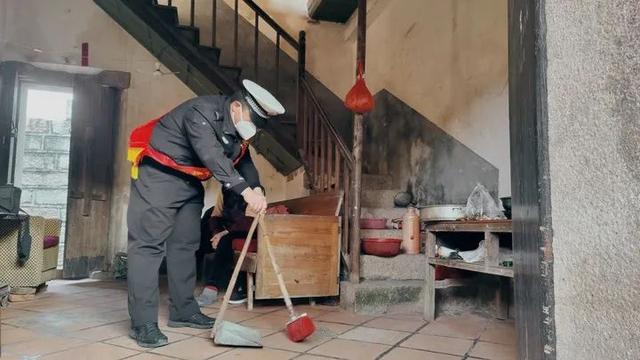 这个春节，漳州路面这些交警居然被拍得这么帅！-22.jpg