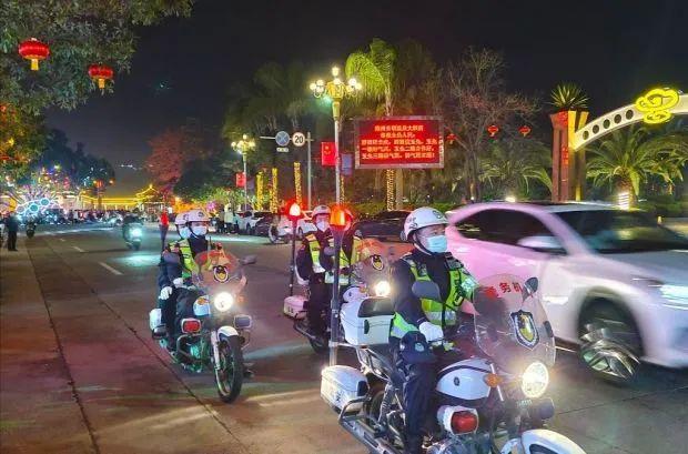 这个春节，漳州路面这些交警居然被拍得这么帅！-31.jpg