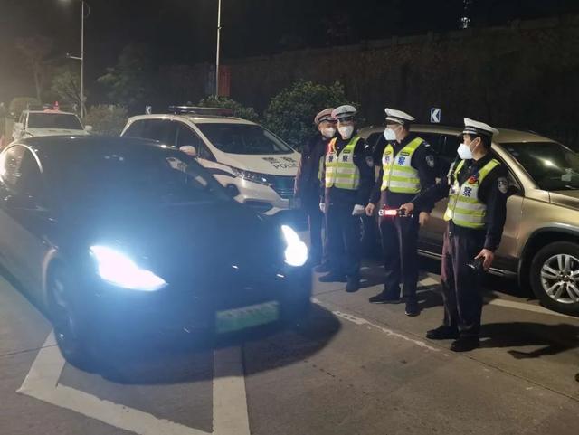 这个春节，漳州路面这些交警居然被拍得这么帅！-58.jpg