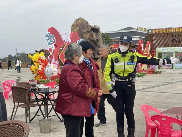 这个春节，漳州路面这些交警居然被拍得这么帅！-59.jpg