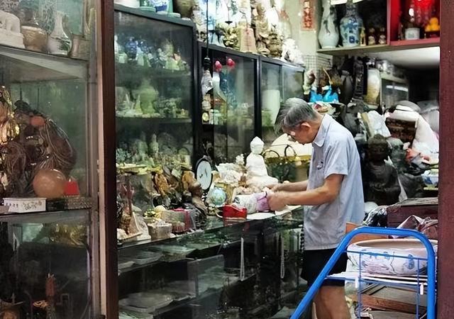 68岁上海老太太足浴店1年“消费”300万，女儿质疑：激活荷尔蒙？-12.jpg