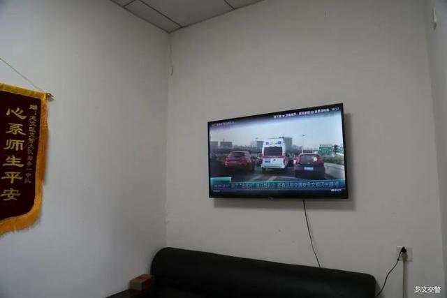 漳州交警走街串巷，关注一老一小交通安全！｜逢八宣传-22.jpg