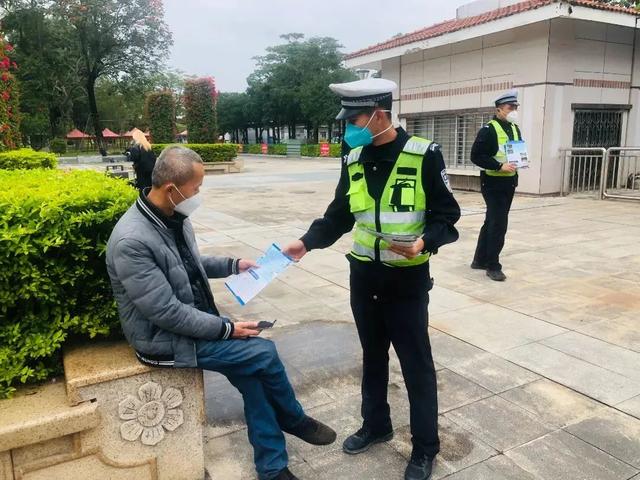 漳州交警走街串巷，关注一老一小交通安全！｜逢八宣传-28.jpg