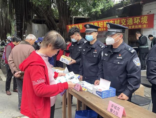 请您体验“酒驾”的感觉！漳州交警与镇政府联合开展农村宣传活动！-13.jpg