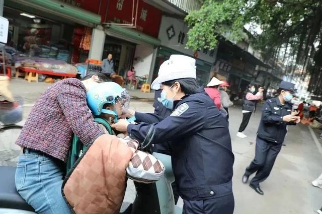 请您体验“酒驾”的感觉！漳州交警与镇政府联合开展农村宣传活动！-22.jpg
