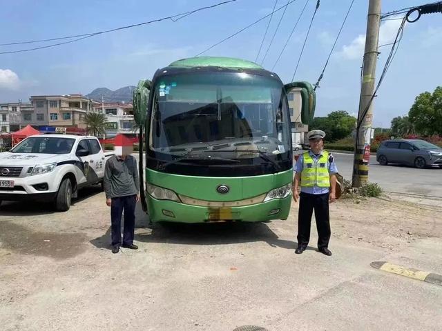 这个“五一”，你们只管诗和远方，他们甘愿负重前行！-15.jpg