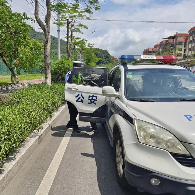 漳州路面那些事，交警都会管到底！|我为群众办实事-14.jpg