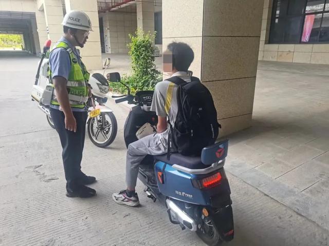 漳州这些学生违规驾驶二轮电动车被抓拍，请家长加强监护！ | 曝光台-14.jpg