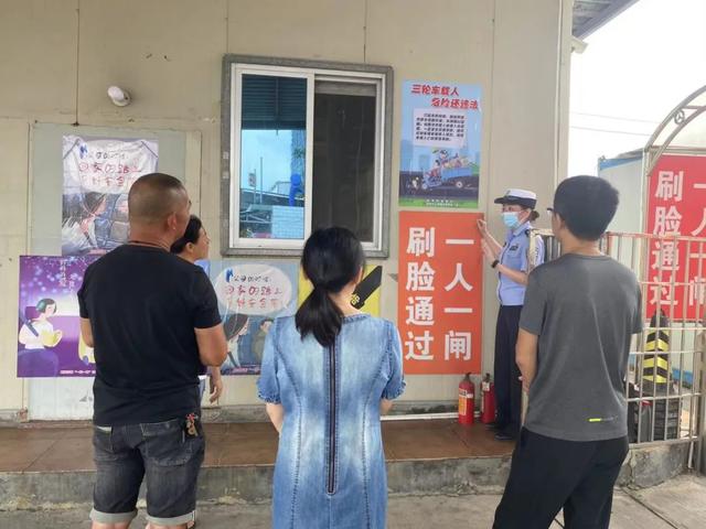 漳州交警进驾校开展“五个一”活动：文明交通，你我同行！-9.jpg