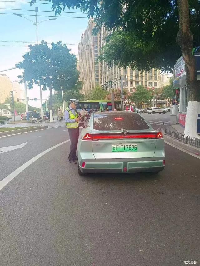 漳州交警路面检查！举手之劳“上保险”，别让“懒惰”误安全！-11.jpg