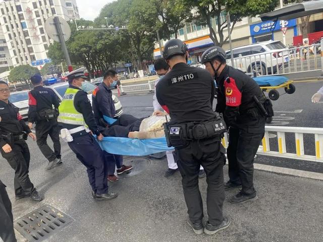 漳州交警在路面除了指挥交通，居然还有这么多事！-10.jpg