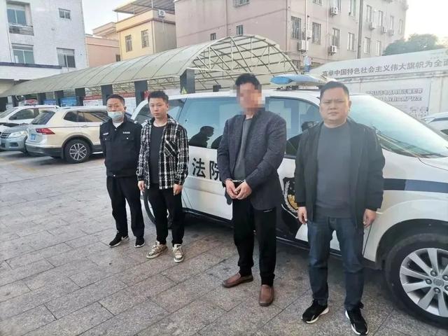 被执行人驱车强行冲卡，漳州交警联动助力缉查！-8.jpg