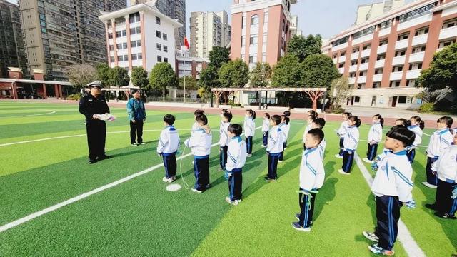 漳州交警聚焦“一老一小”，宣传“知危险会避险”常识｜“逢八”宣传-8.jpg