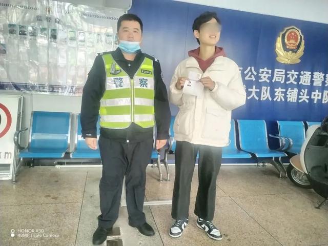 漳州交警在路上的那些暖心瞬间-11.jpg